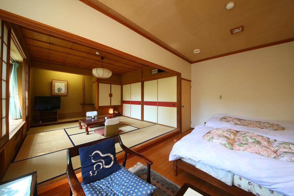 Yudanaka Yumoto Hotel Yamanouchi  Buitenkant foto